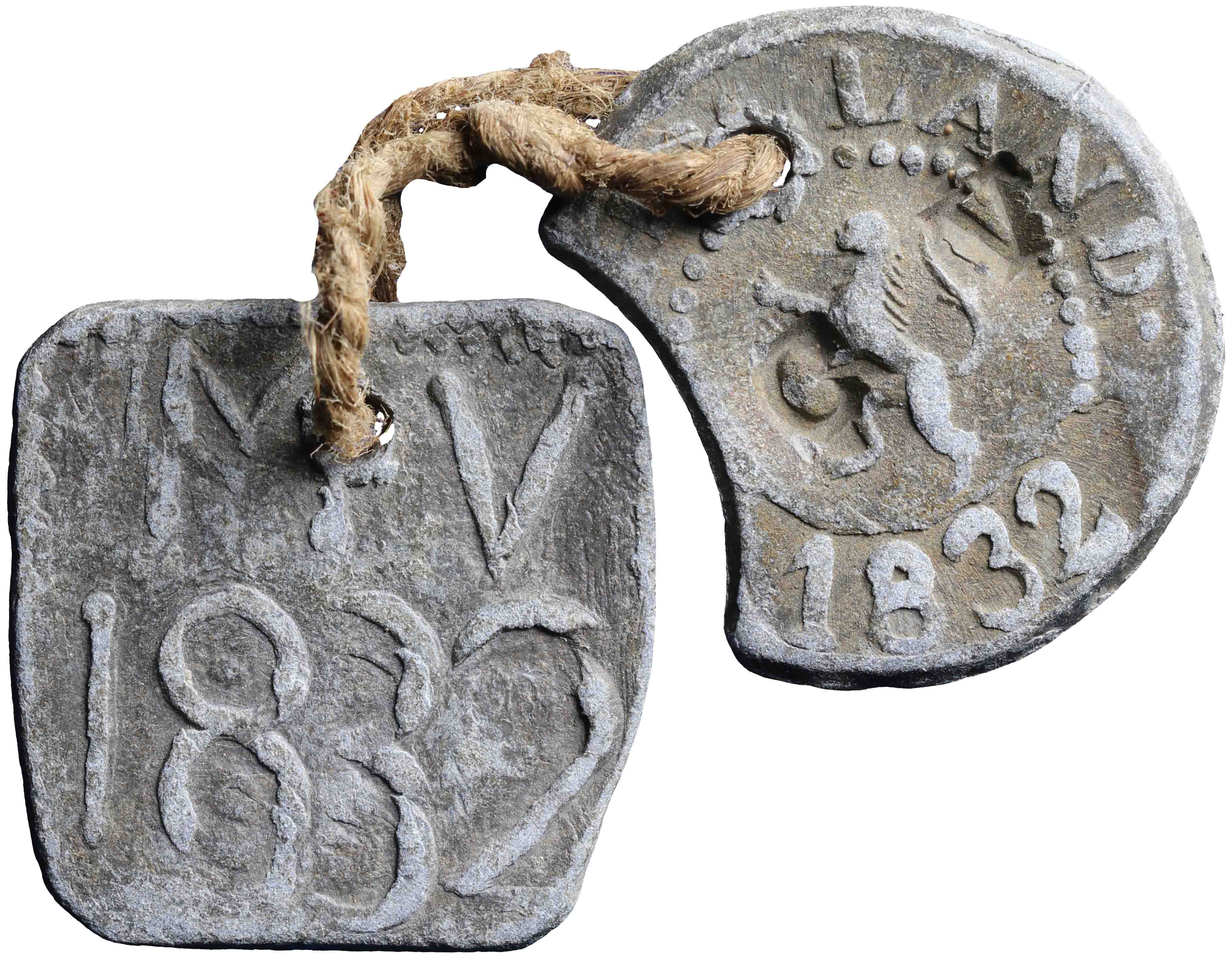 Afbeelding van de voorzijde. Zuiderzeesche vuurbakens: loodje en loodje met opschrift MV (mogelijk Musselkanaal - Veendam). Inventarisnummer:GP-00618