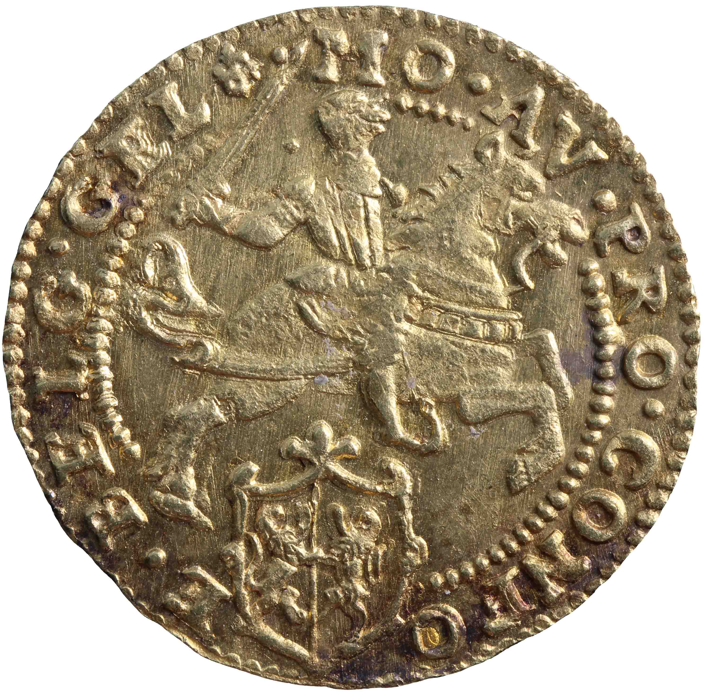 Afbeelding van de voorzijde. halve grote gouden rijder. Inventarisnummer:HNM-01188