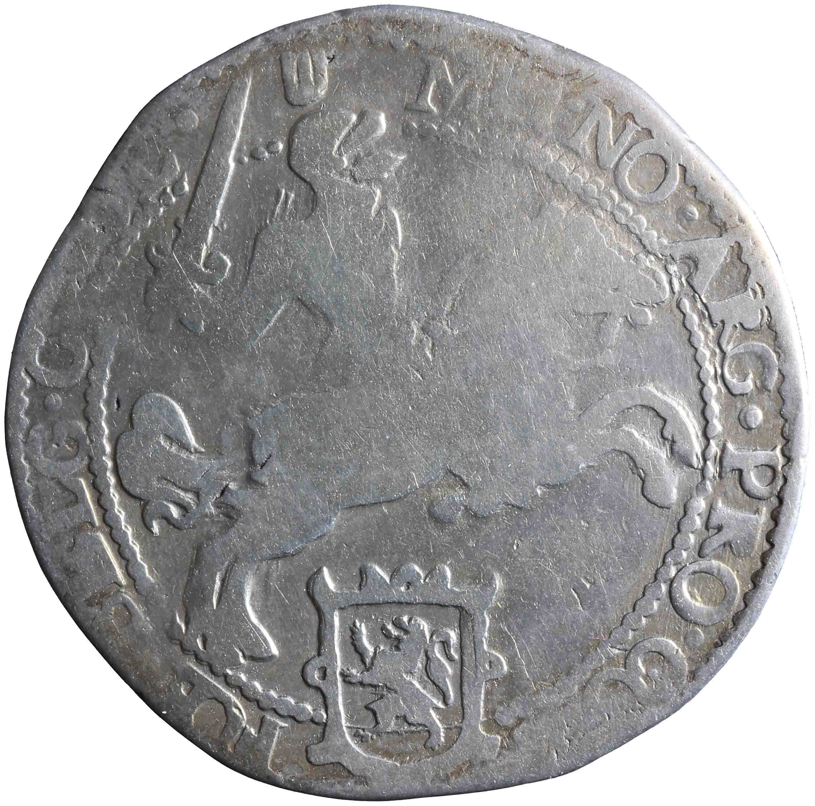Afbeelding van de voorzijde. halve zilveren rijder of halve dukaton. Inventarisnummer:HNM-01571