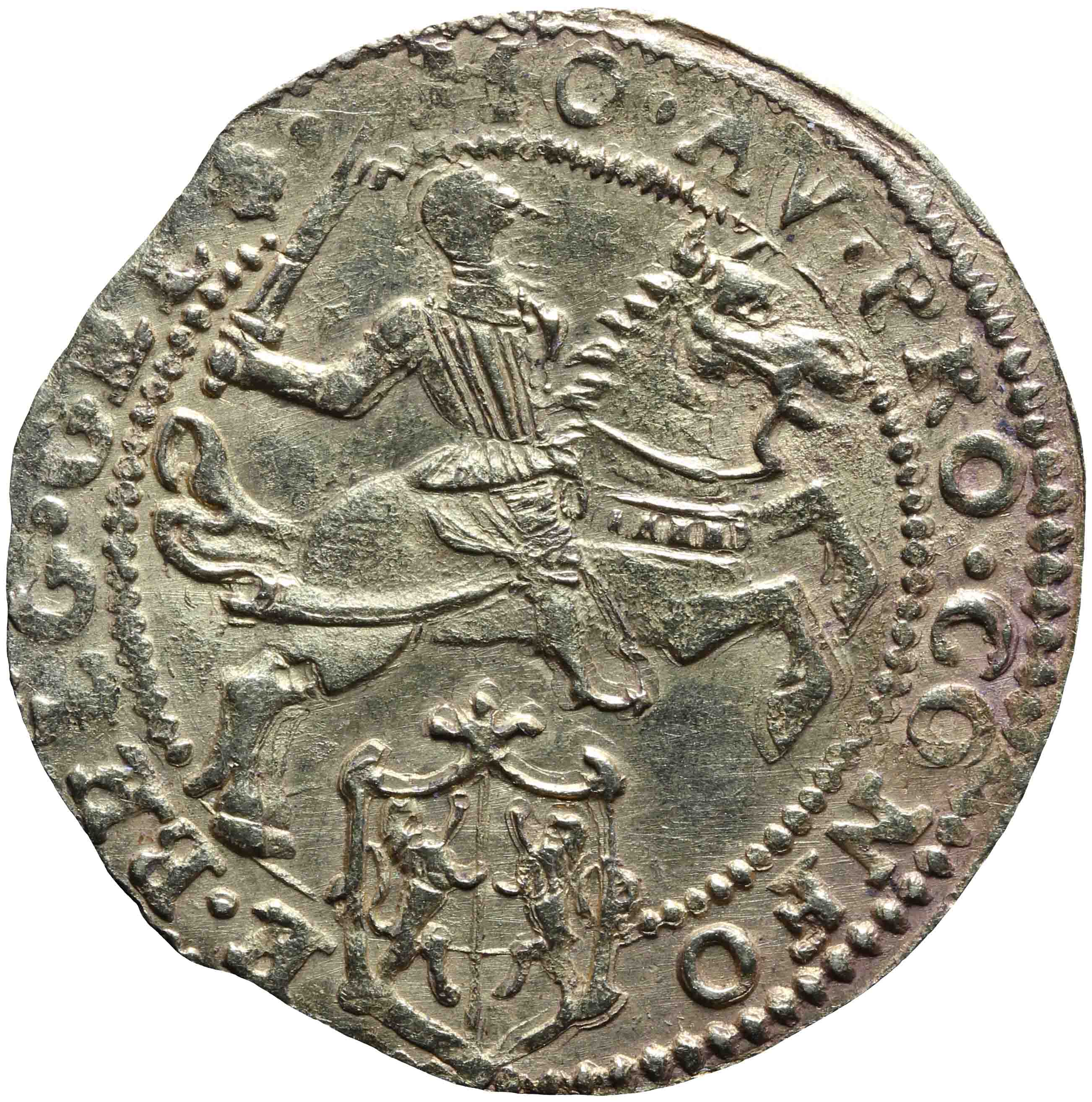 Afbeelding van de voorzijde. halve gouden  rijder. Inventarisnummer:NM-00885