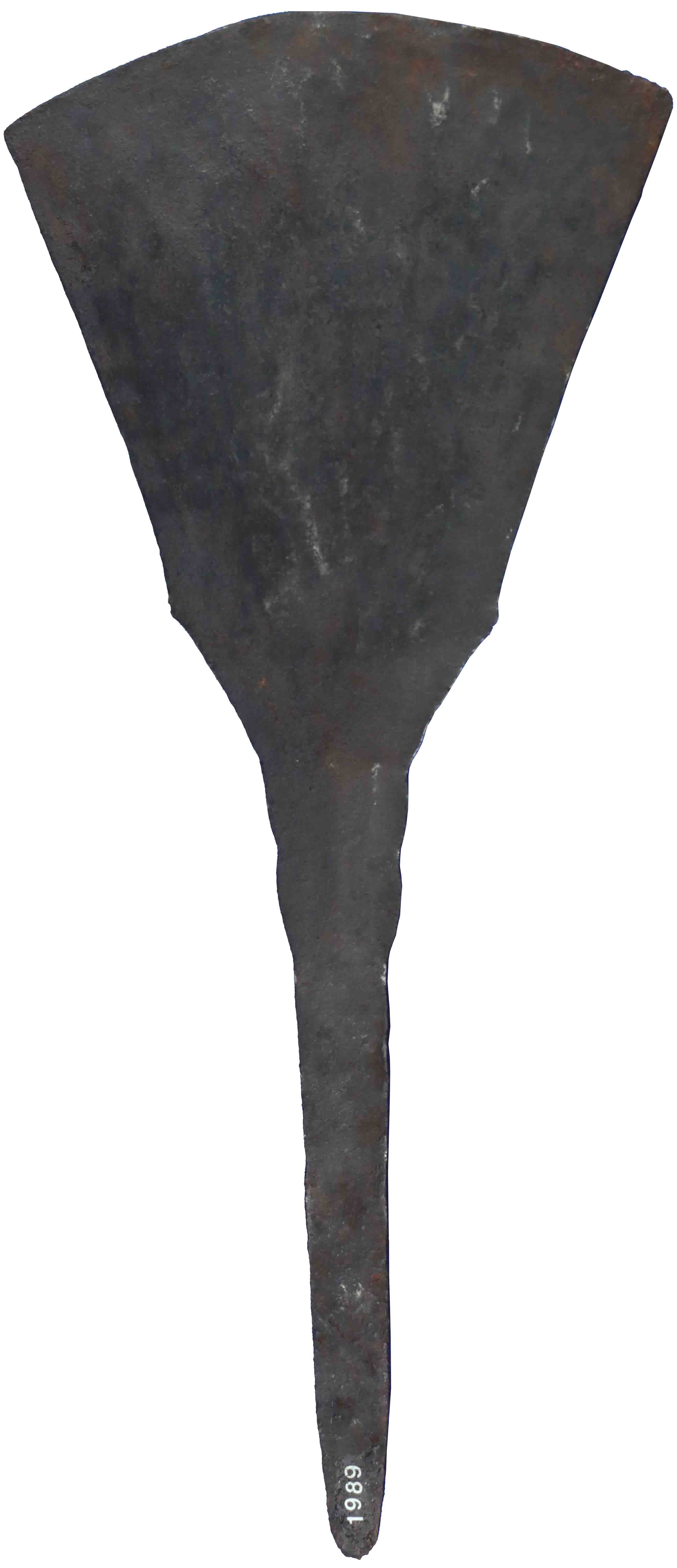 Afbeelding van de keerzijde. hak ; libako (gindja). Inventarisnummer:NV-03575