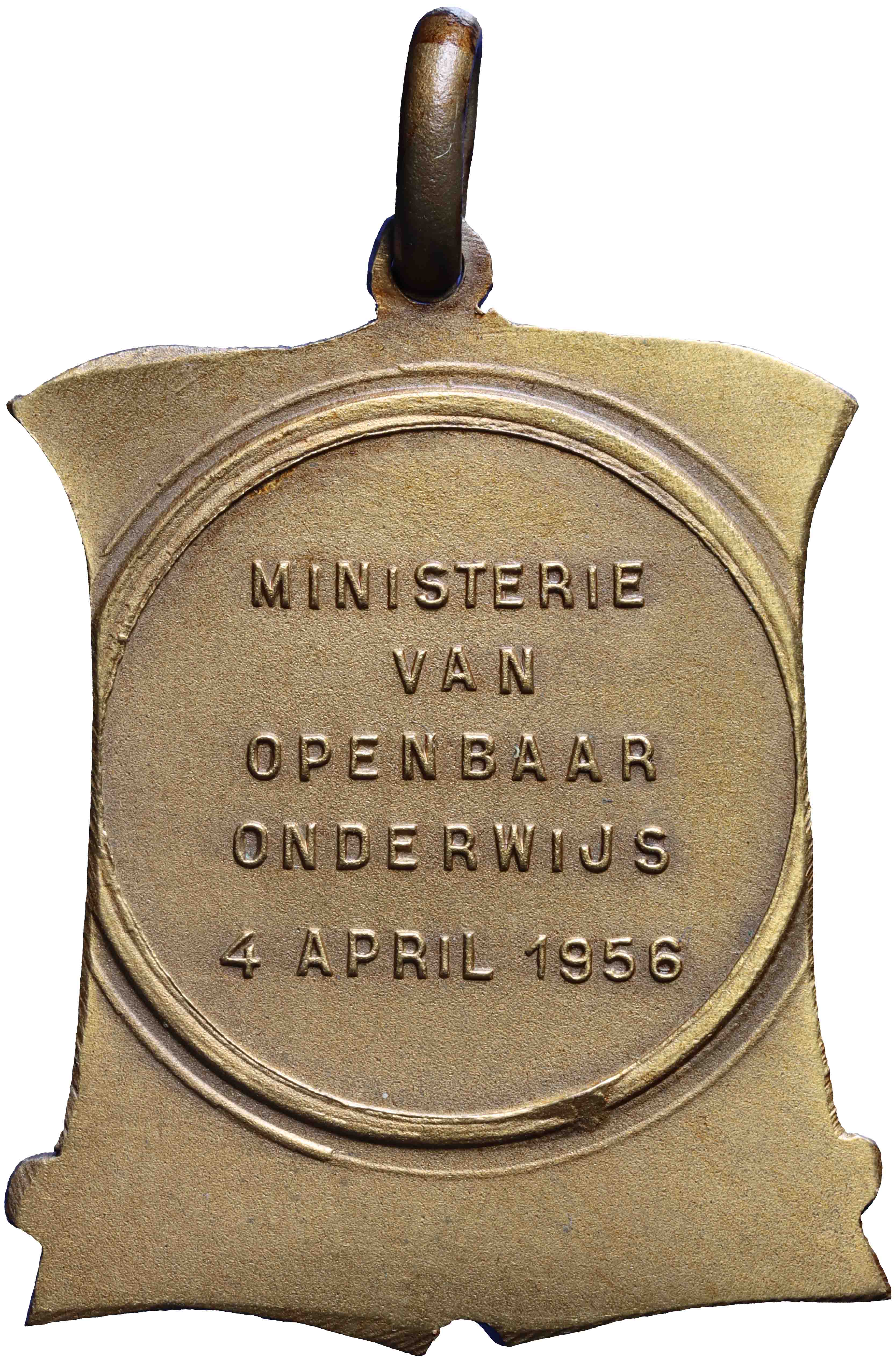 Image of the reverse. Ministerie van Openbaar Onderwijs 4 april 1956. Inventory number:PE-27650