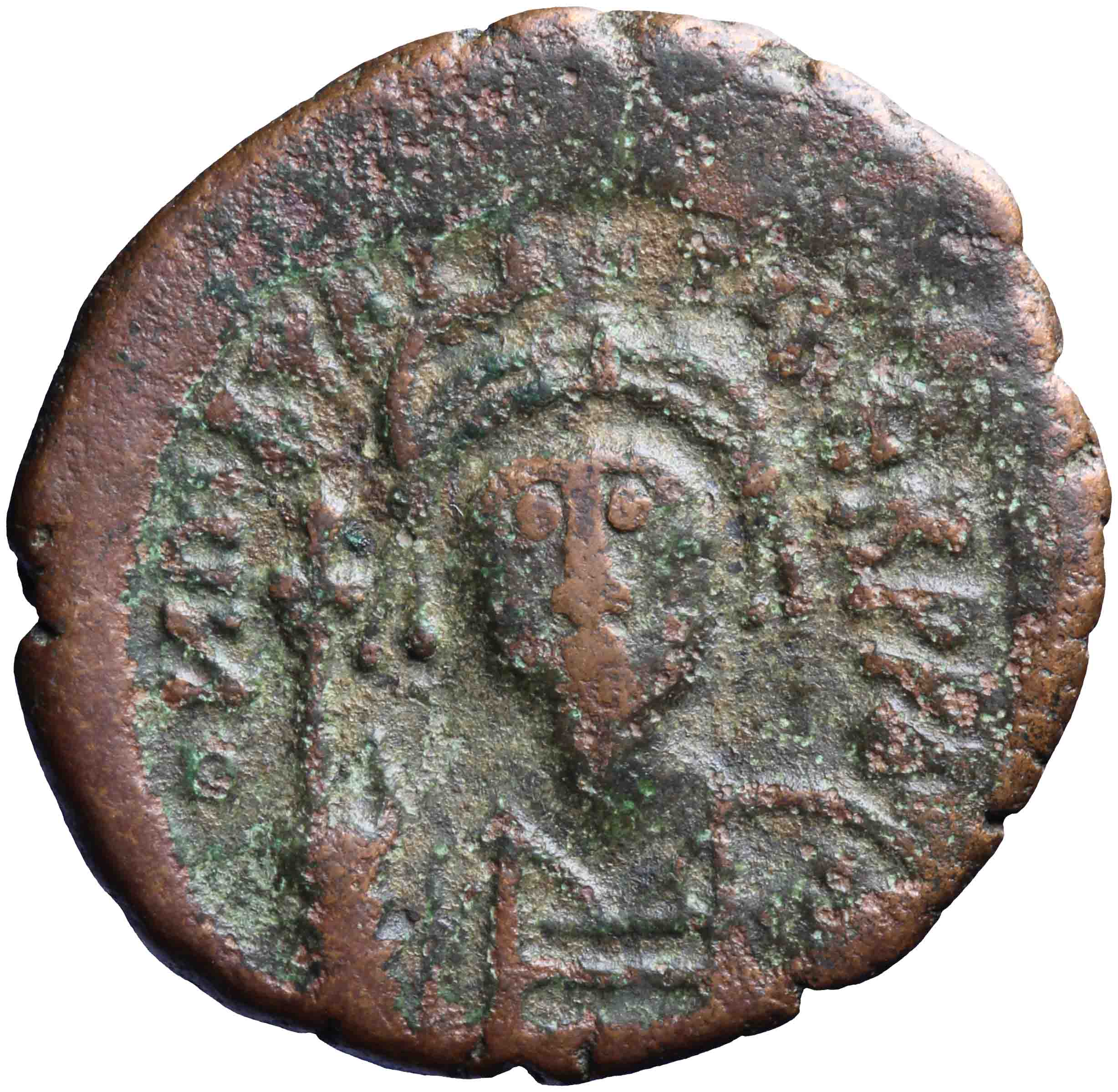 Afbeelding van de voorzijde. 1/2 follis. Inventarisnummer:RO-13410