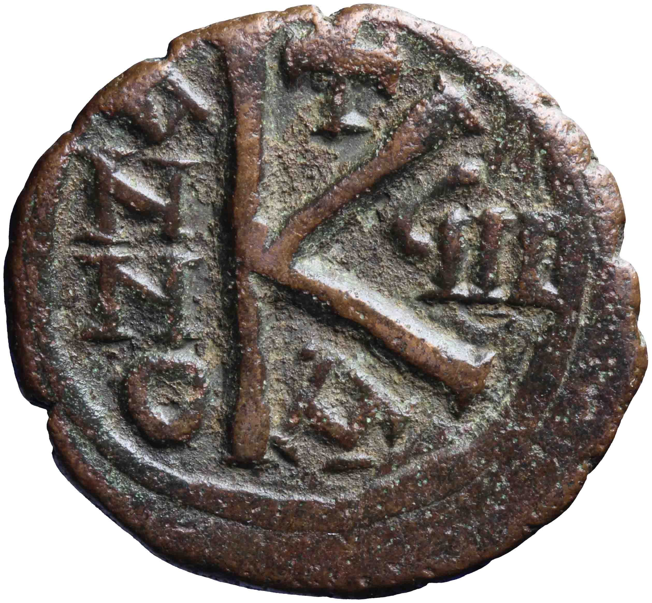 Afbeelding van de keerzijde. 1/2 follis. Inventarisnummer:RO-13410